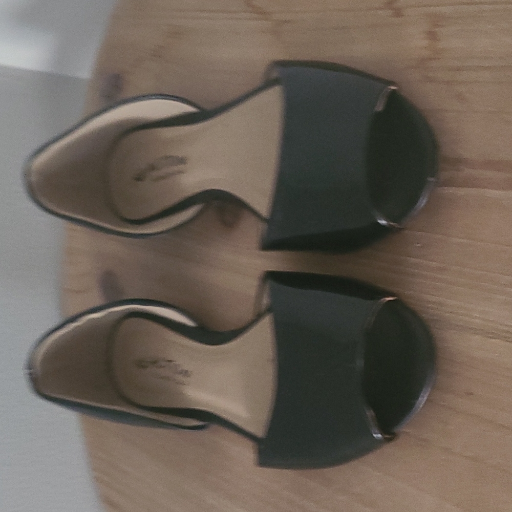 Shoes - Picture 3 of 3